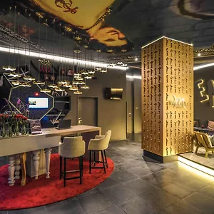 mercure-first.vienna-besthotels.com/